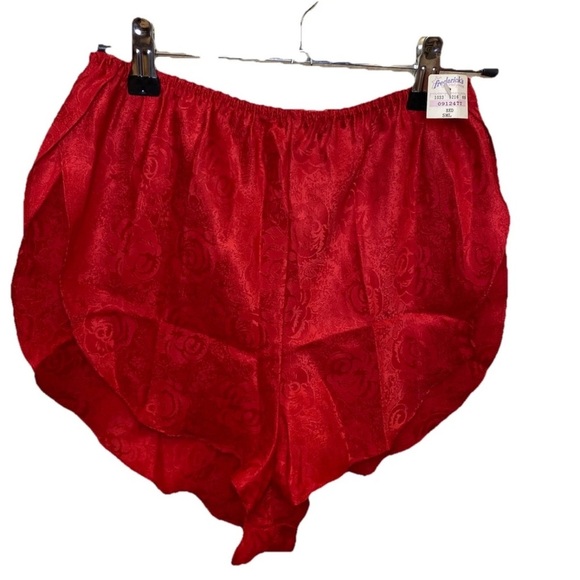 Frederick’s Of Hollywood Vintage Red Silky Rose Cami & Tap Shorts *NWT *Size M&S - Picture 4 of 8